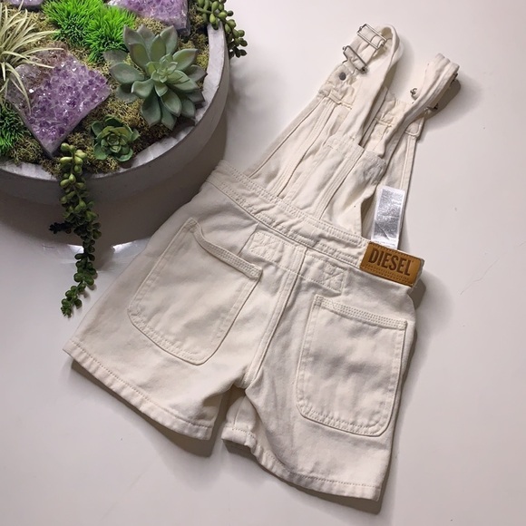 DIESEL Patch Logo Zip Dungaree Overall Shorts in Off-White kids 4 Toddler - Picture 4 of 9